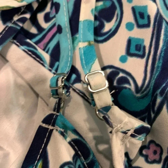 Elegant Blue and White Patterned Dress - Picture 4 of 8